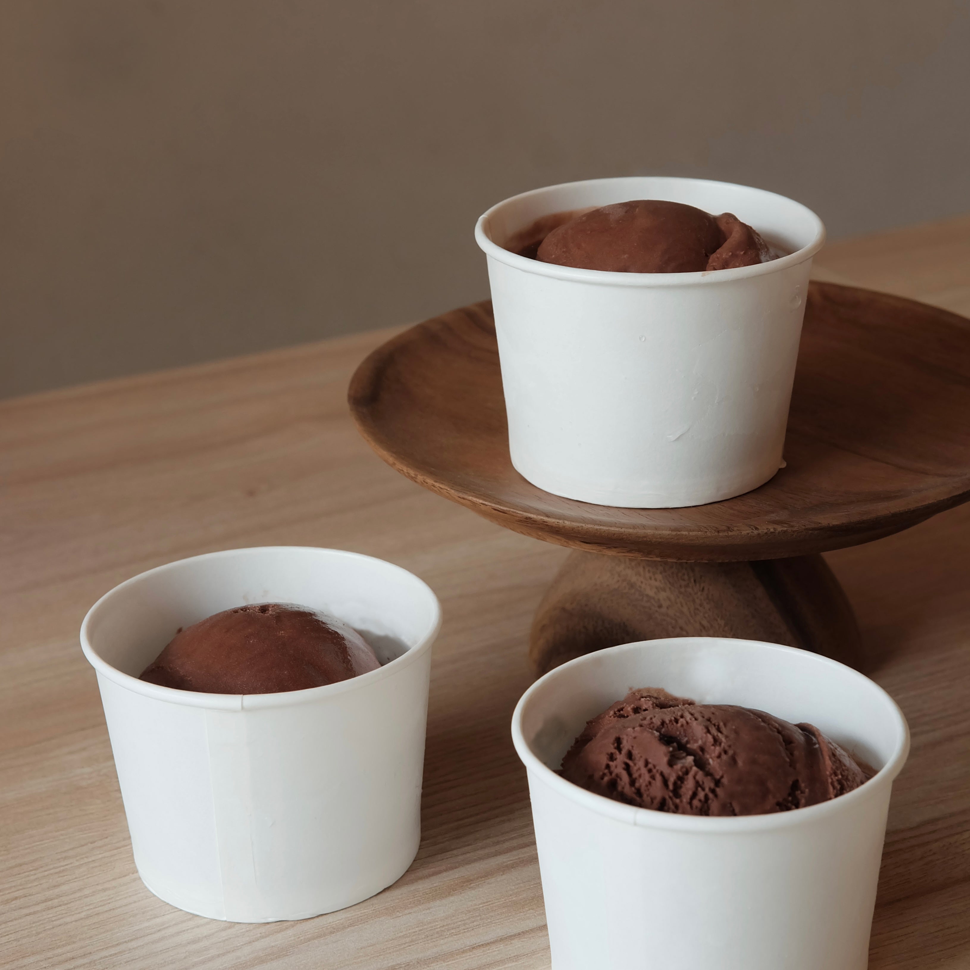 Plain Ole Chocolate Ice Cream Set: A Timeless Indulgence